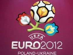 Гимн Евро-2012 написали за два дня сельские пенсионерки
